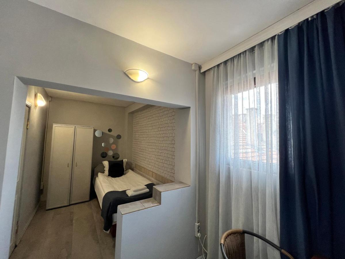 Family Hotel Central Choumen Extérieur photo