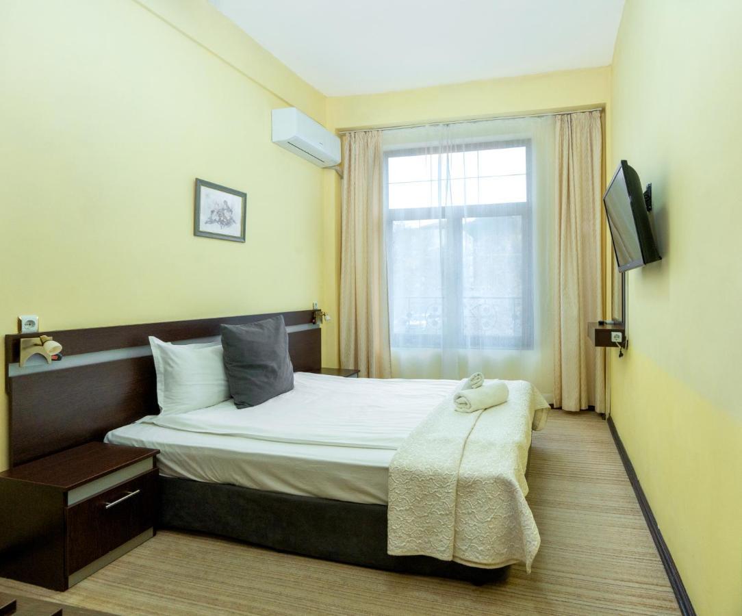Family Hotel Central Choumen Extérieur photo