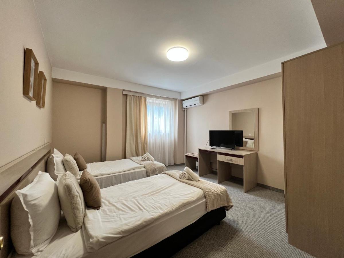 Family Hotel Central Choumen Extérieur photo