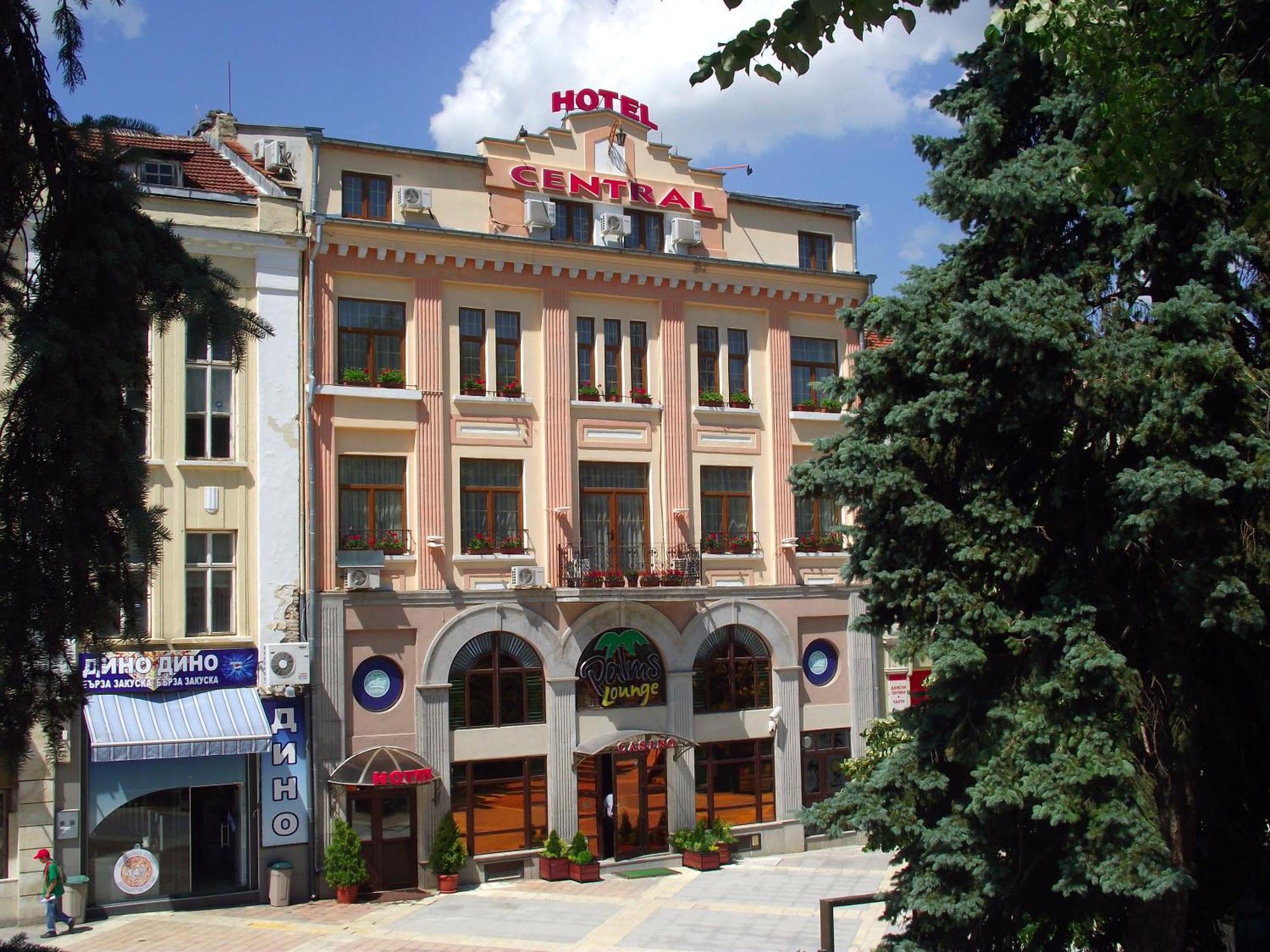 Family Hotel Central Choumen Extérieur photo