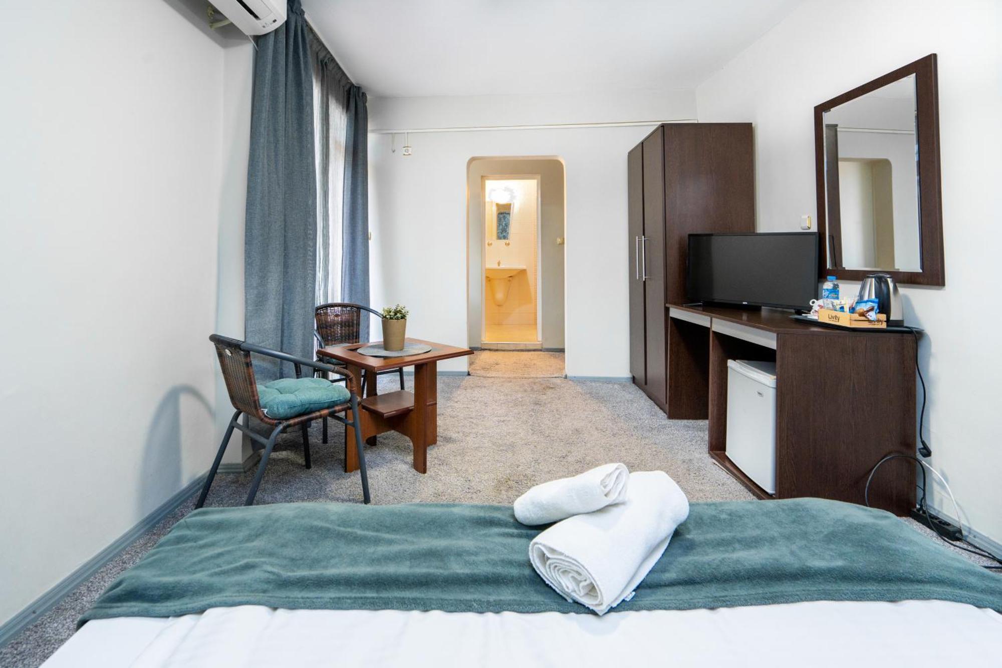 Family Hotel Central Choumen Extérieur photo