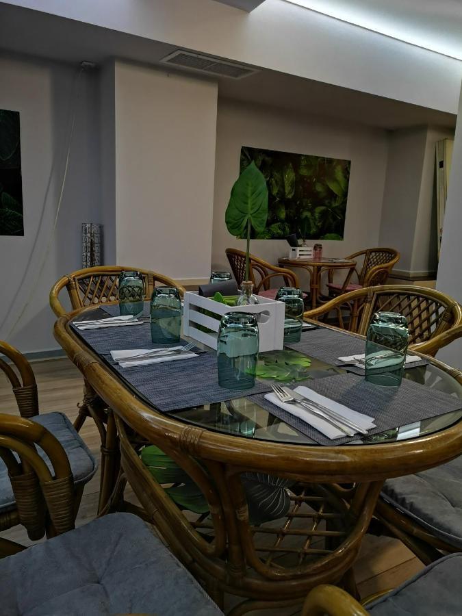 Family Hotel Central Choumen Extérieur photo